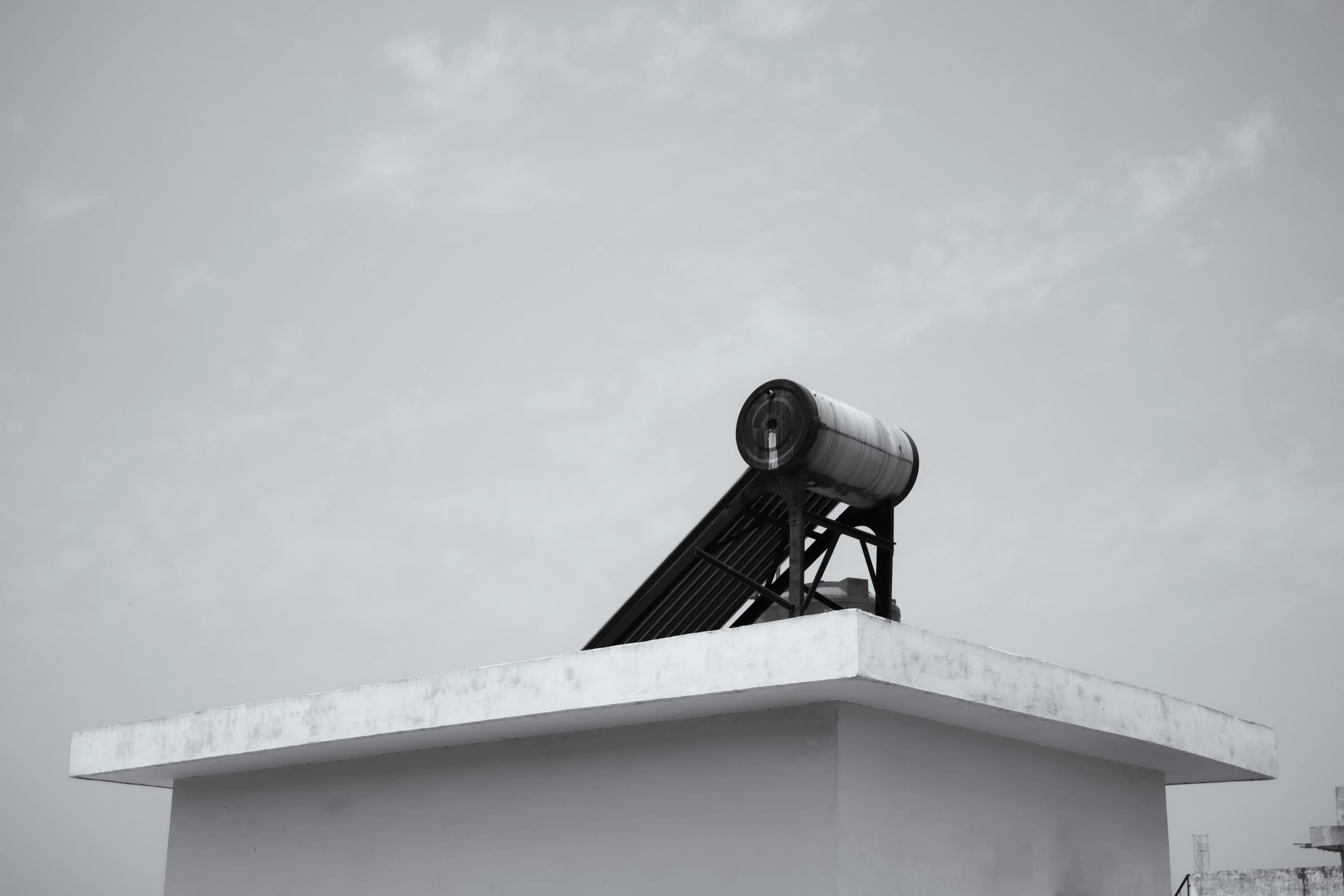 Aquecedor Solar de Água para Banho: Quantos Banhos Rende, Preços e Se Vale a Pena em 2026